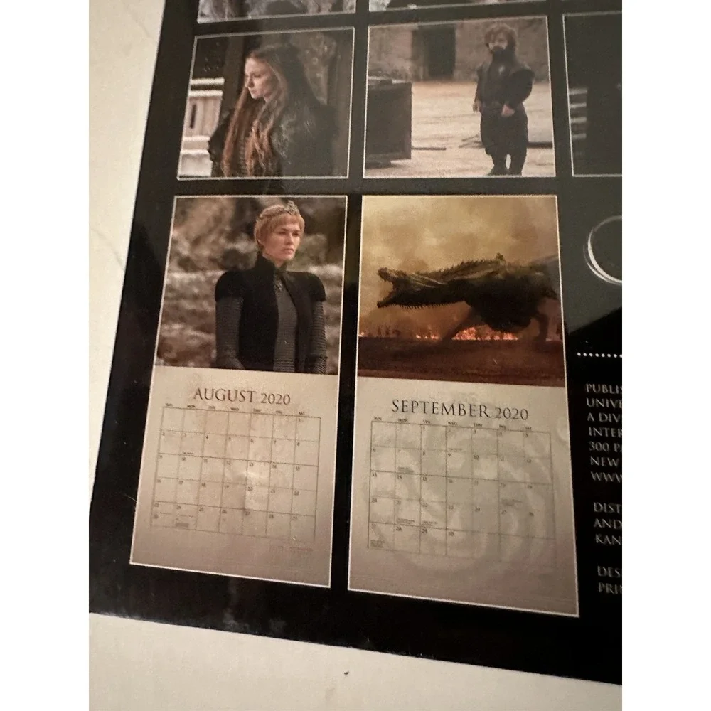 Game of Thrones 2019-2020 17-Month Calendar by HBO New SEALED